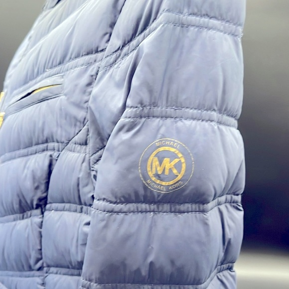 Michael Kors Packable
Quilted Down Puffer Coat Navy Blue Womens Size M - Picture 5 of 9